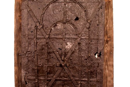 Železné vstupné dvere, 15. storočie – jeden z najvýznamnejších nálezov z lokality