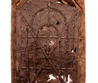 Železné vstupné dvere, 15. storočie – jeden z najvýznamnejších nálezov z lokality