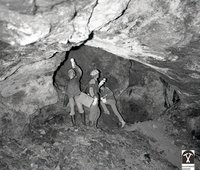 Pracovníci SBM v dobývke, 1973, autor: I. Ladziansky (neg. 20665)/Slovak Mining Museum workers in mine, 1973, author: I. Ladziansky (neg. 20665)