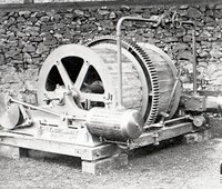 Dvojvalcový parný ťažný stroj, T05014, repro: I. Ladziansky (neg. 22472)/Double-cylinder steam mining machine, T05014, reproduction: I. Ladziansky (neg. 22472)